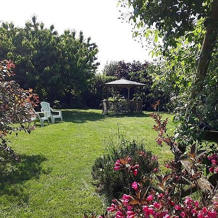 Le Clos Josephine Saint-Dye-sur-Loire Luaran gambar